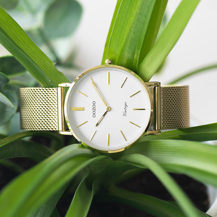 Oozoo Goudkleurige OOZOO Horloge Met Metalen Mesh Armband - C9910