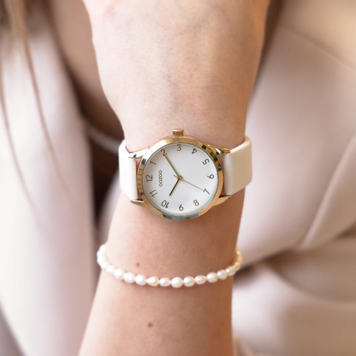 Oozoo Goudkleurige OOZOO Horloge Met Witte Leren Band - C11325