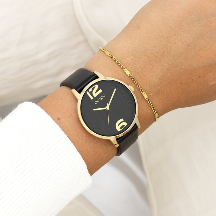 Oozoo Goudkleurige OOZOO Horloge Met Zwarte Leren Band - C11239