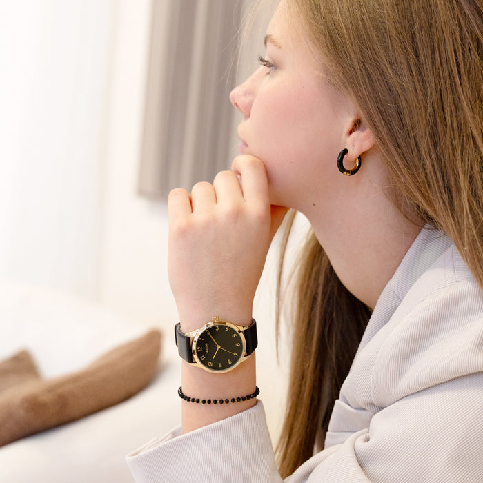 oozoo Goudkleurige OOZOO horloge met zwarte leren band - C11329