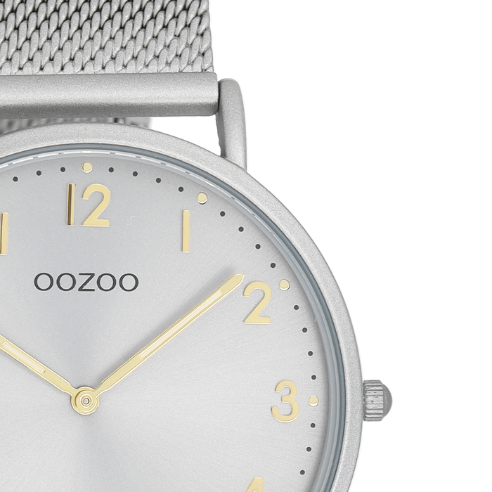 Oozoo Licht Grijze OOZOO Horloge Met Metalen Mesh Armband - C20379