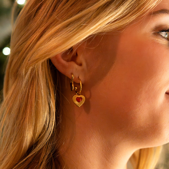 Oozoo Goudkleurige Oorbellen Met Rode Hart