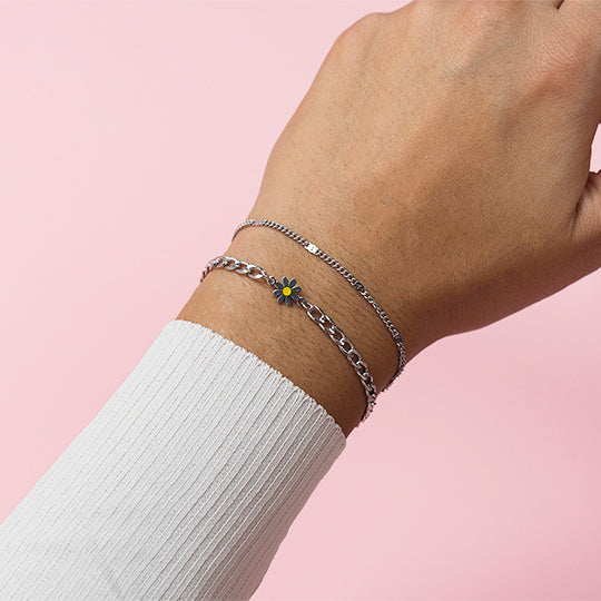 Oozoo Zilverkleurige Armband Met Klassiek Detail