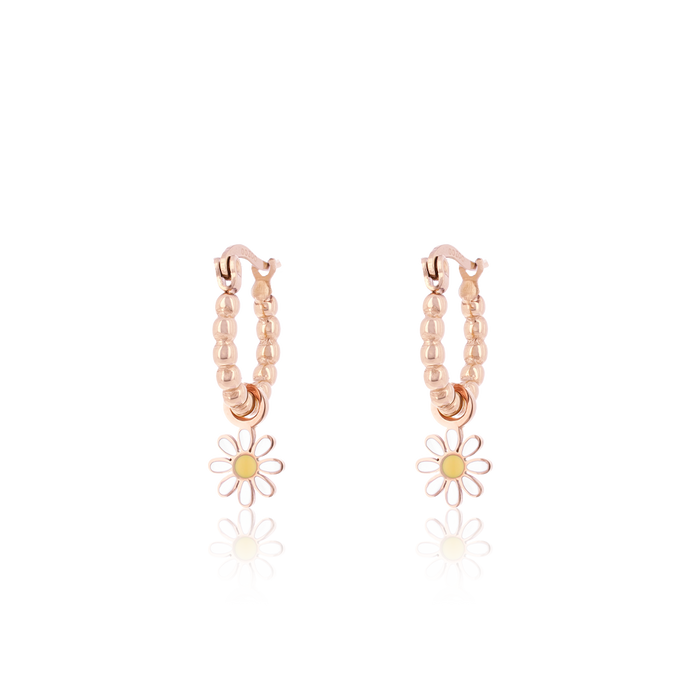 oozoo Rosé goudkleurige oorringen met witte bloem bedeltje