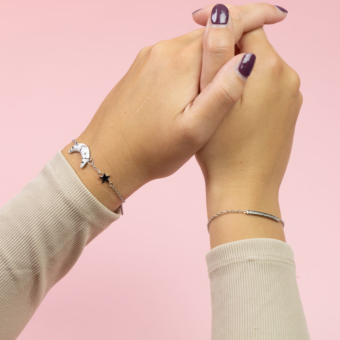 Oozoo Zilverkleurig/witte Armband Met Een Maan Bedeltje