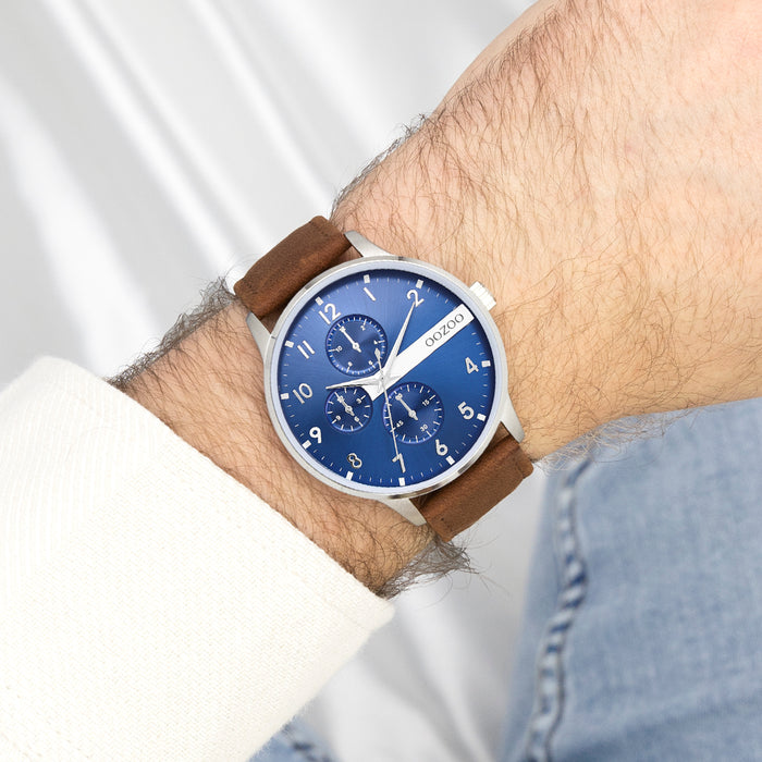 Oozoo Zilverkleurige OOZOO Horloge Met Cognac Leren Band - C11306