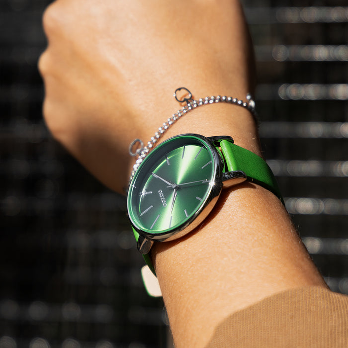 Oozoo Zilverkleurige OOZOO Horloge Met Groene Leren Band - C11297