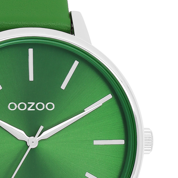 Oozoo Zilverkleurige OOZOO Horloge Met Groene Leren Band - C11297