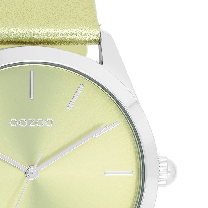 Oozoo Zilverkleurige OOZOO Horloge Met Limoen Groene Leren Band - C11331