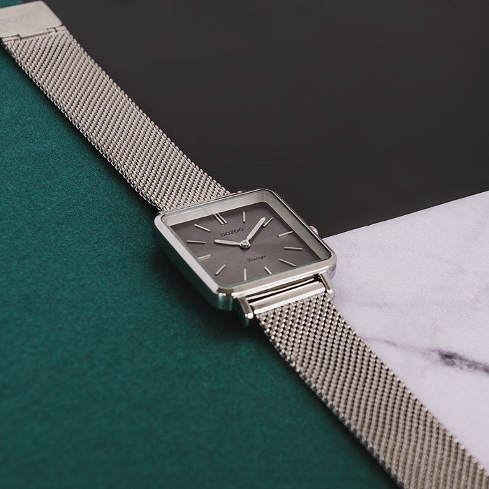 Oozoo Zilverkleurige OOZOO Horloge Met Metalen Mesh Armband - C9842