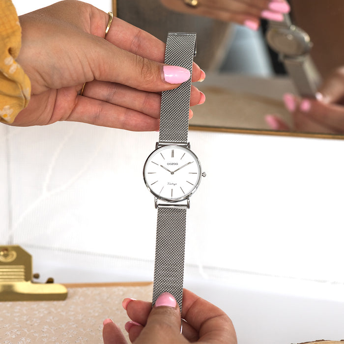 Oozoo Zilverkleurige OOZOO Horloge Met Metalen Mesh Armband - C9902