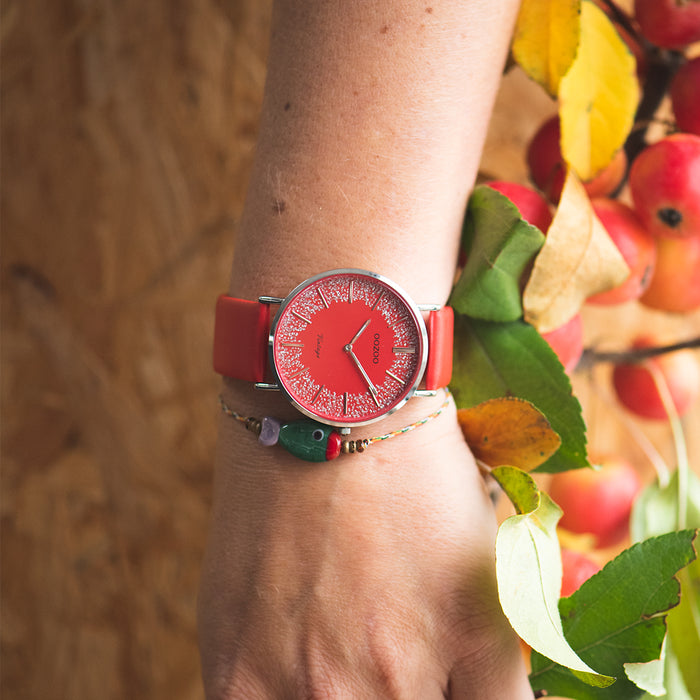 Oozoo Zilverkleurige OOZOO Horloge Met Rode Leren Band - C20129