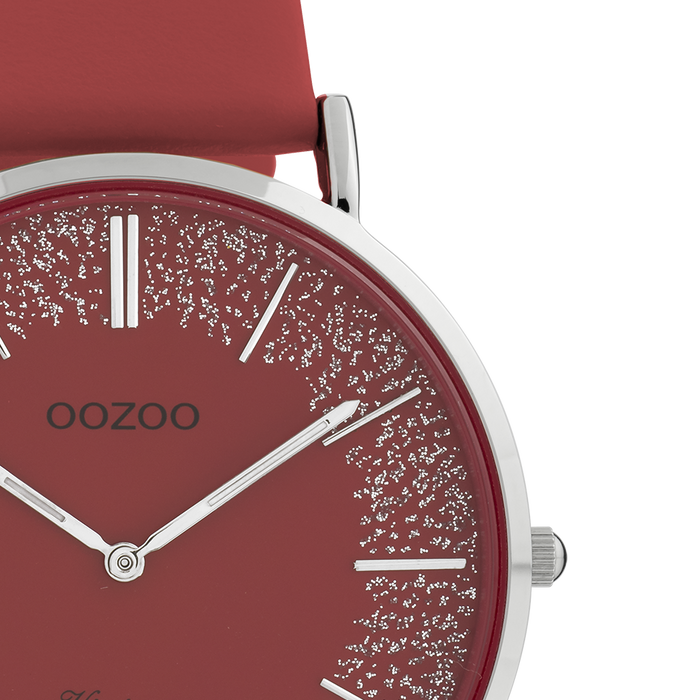 Oozoo Zilverkleurige OOZOO Horloge Met Rode Leren Band - C20129