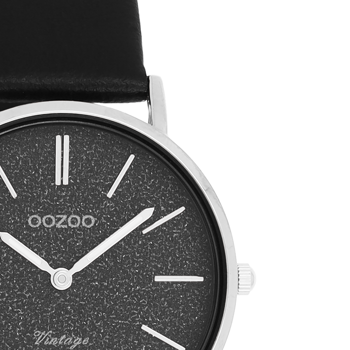 Oozoo Zilverkleurige OOZOO Horloge Met Zwarte Leren Band - C20208