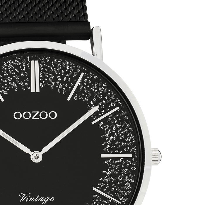 Oozoo Zilverkleurige OOZOO Horloge Met Zwarte Metalen Mesh Armband - C20140