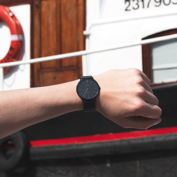 Oozoo Zwarte OOZOO Horloge Met Metalen Mesh Armband - C9932