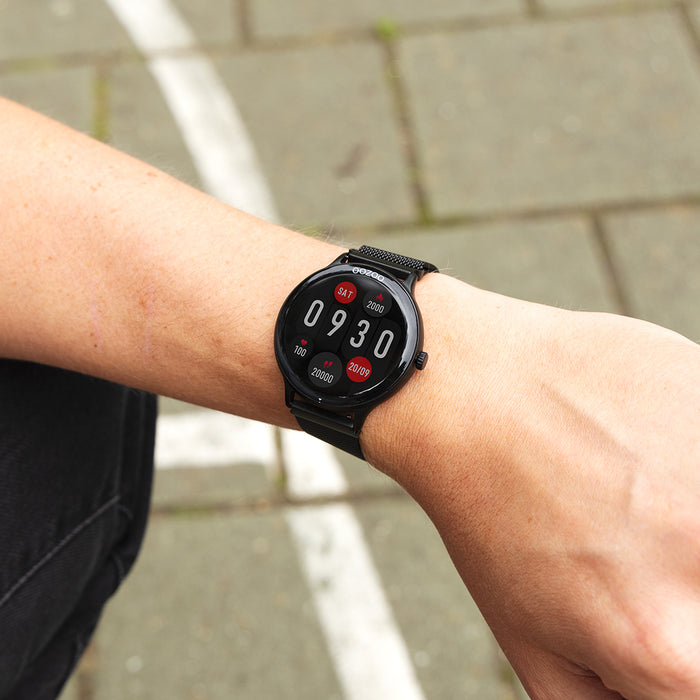 oozoo Zwarte OOZOO smartwatch met zwarte metalen mesh armband - Q00139