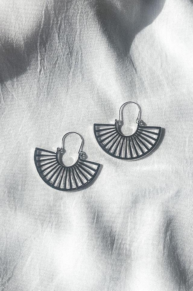 orla antwerp Half Moon Aztec Oorbellen