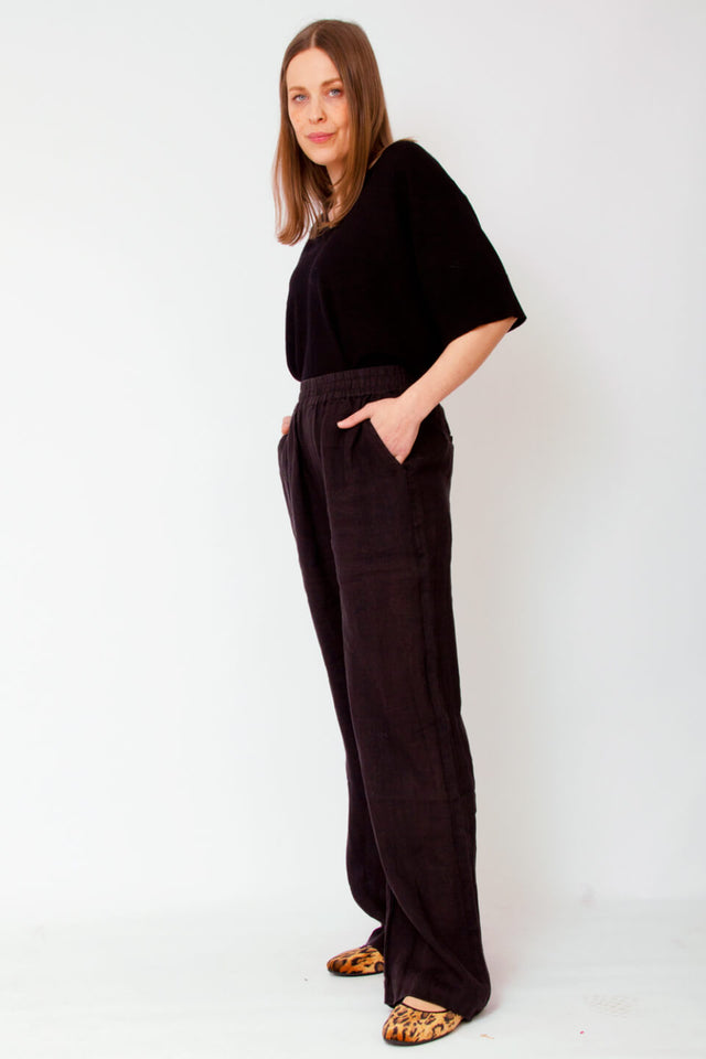 Orla Antwerp Phillipa Baruna Broek