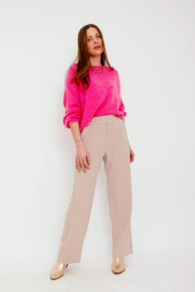 Orla Antwerp Phillipa Edviwa Broek