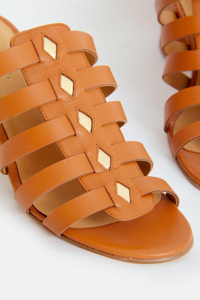 Orla Antwerp Thea Hakken