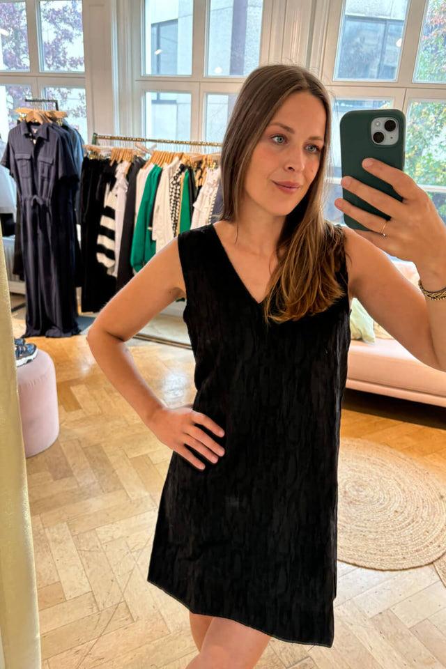 Orla Antwerp Yasluminu Strik Jurk