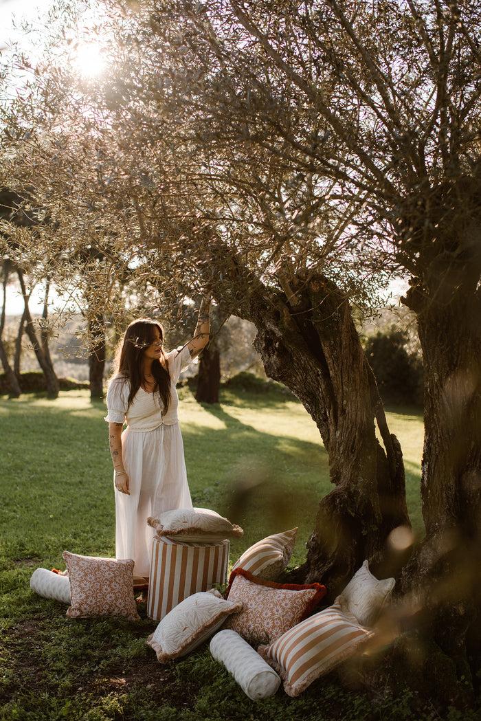 Palais Poef Jackie Karamel & Ecru