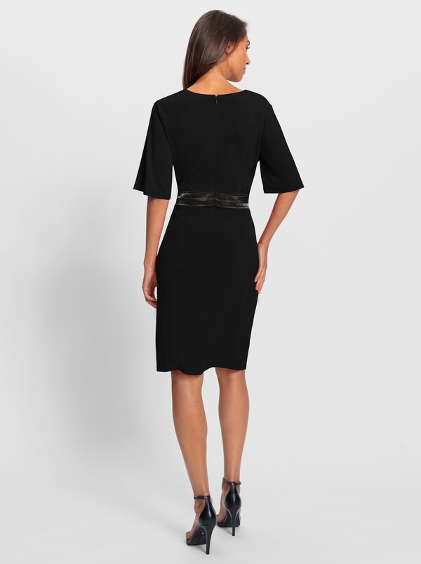 Patrizia Dini By Heine Kokerjurk Met Satijnafwerking Op Taillehoogte Zwart