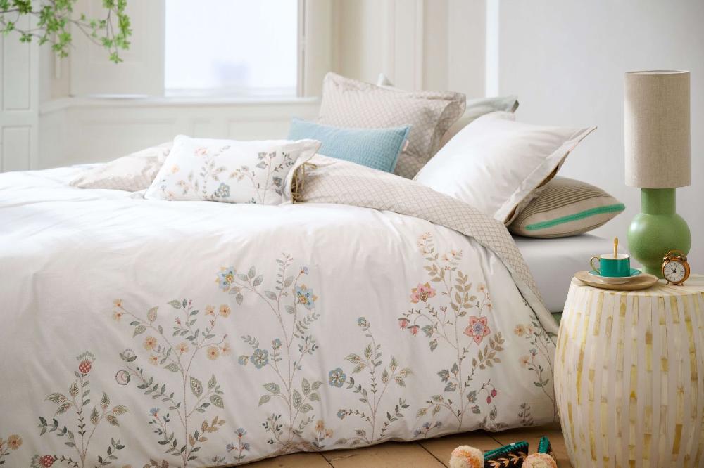 Pip Studio Dekbedovertrekset Campo De Flores Gebroken Wit