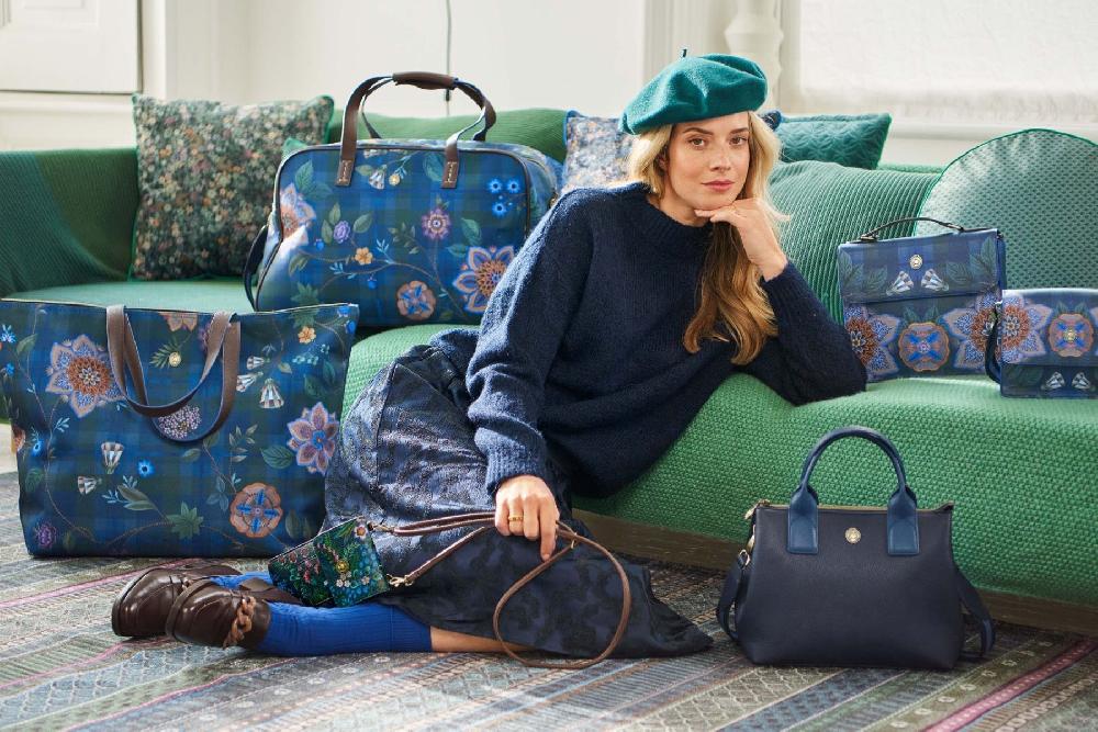 Pip Studio Fenna Schoudertas Small Flores Felices Donkerblauw Rood