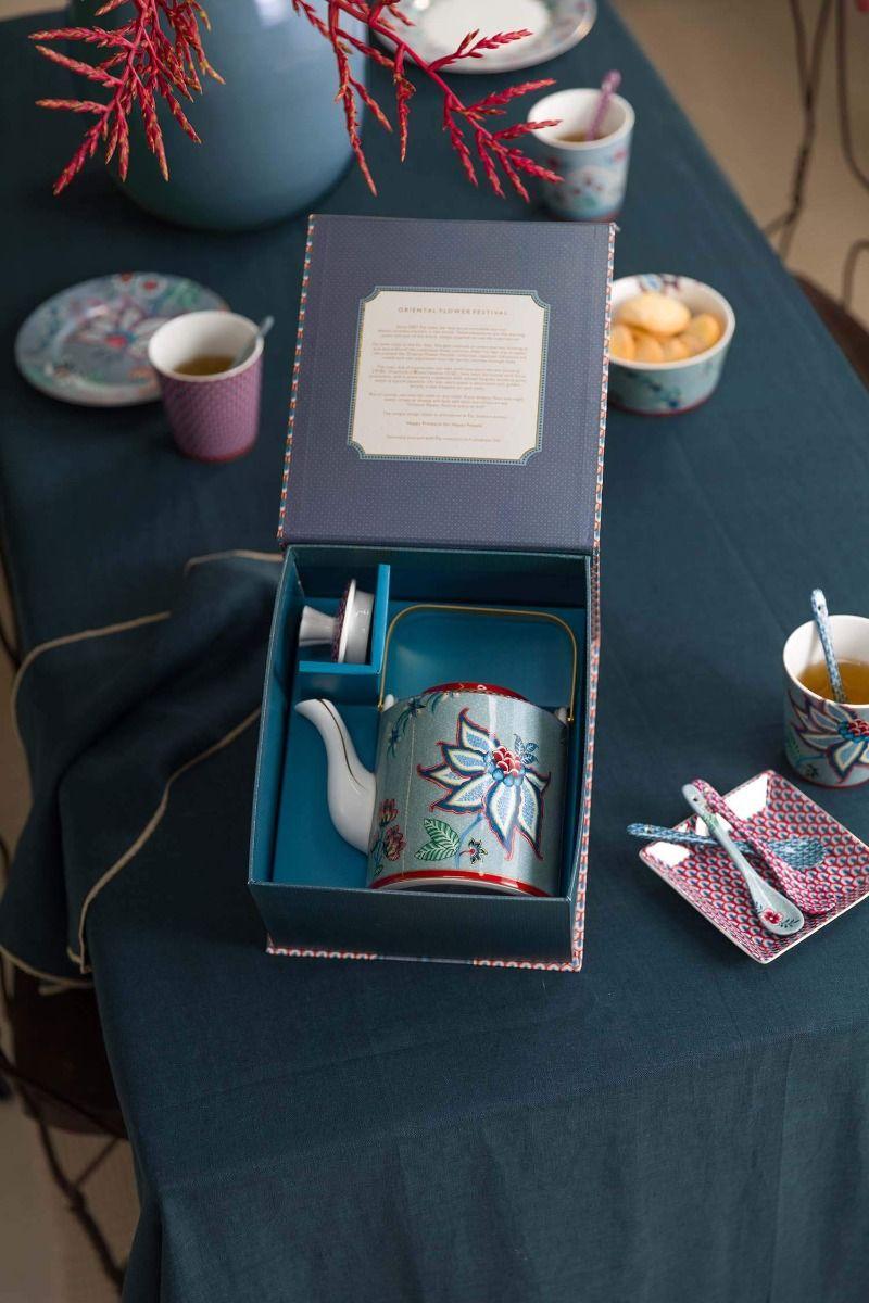 Pip Studio Oriental Flower Festival Theepot Blauw Medium Roze