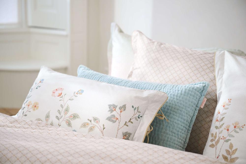 Pip Studio Rechthoekig Sierkussen Campo De Flores Gebroken Wit