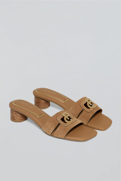 polo club Camelkleurige muiltjes ‘Giorgia’ met hak en metalen detail