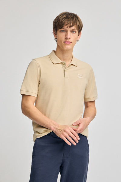 polo club Ivoorkleurige polo met korte mouwen twee knopen en detail op de borst