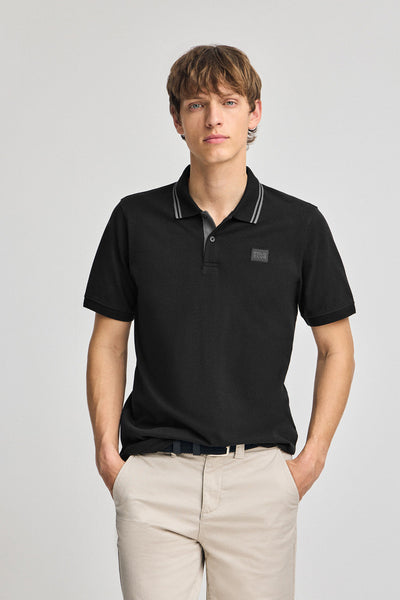 polo club Zwarte polo met korte mouwen twee knopen en detail op de borst