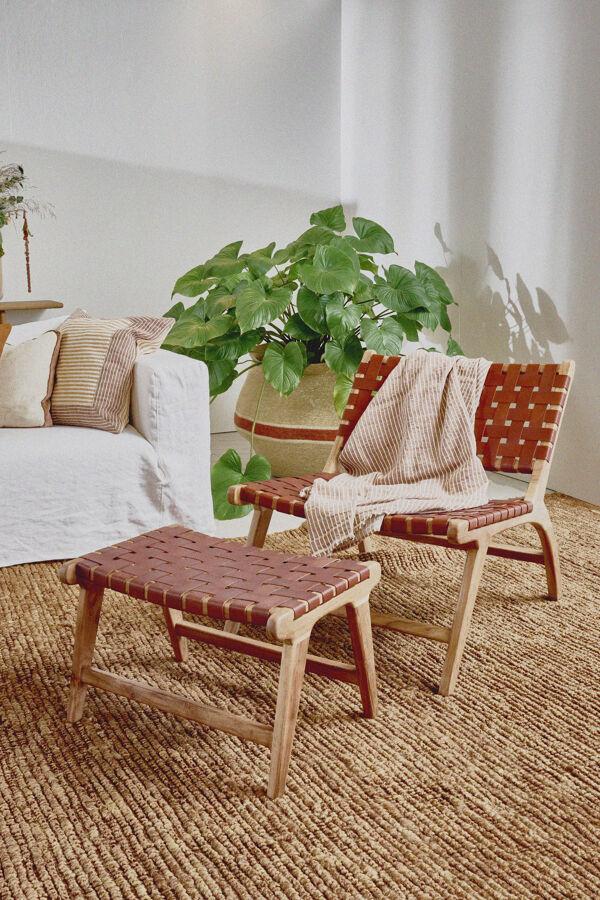 Pomax AOSTA - Kruk - Buffalo Leer / Acacia Hout - L 56 X W 41 X H 36 Cm - Cognac