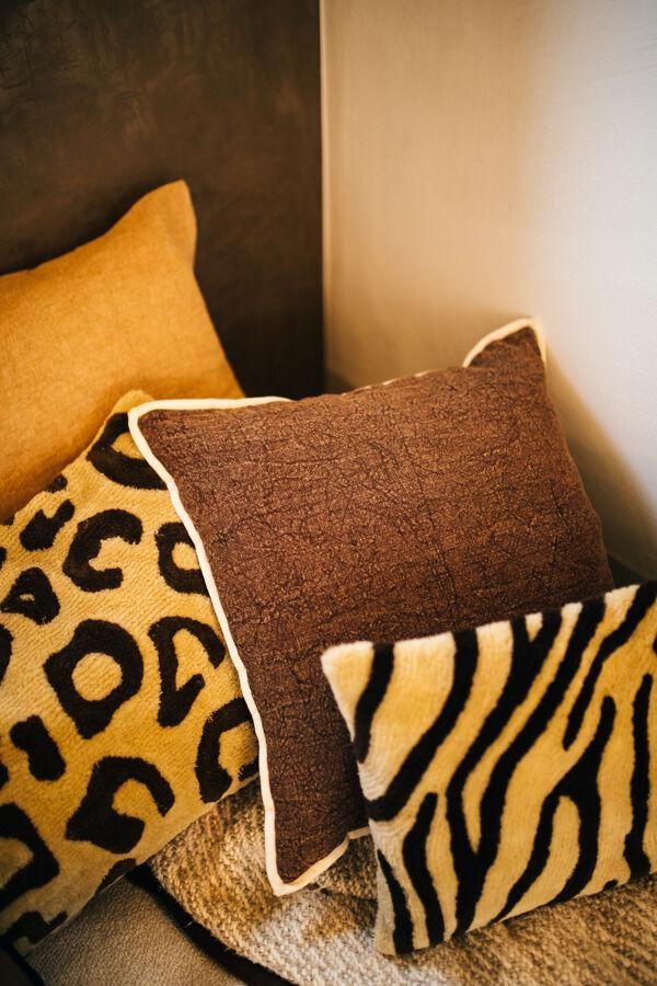 Pomax WILDLIFE - Kussen - Katoen / Linnen - L 60 X W 40 Cm - Chocolade