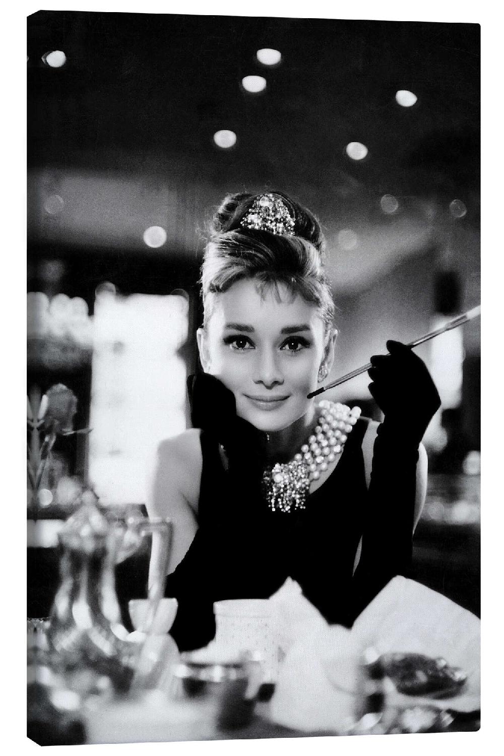 posterlounge Canvas print Audrey Hepburn in Diamanten bij het ontbijt