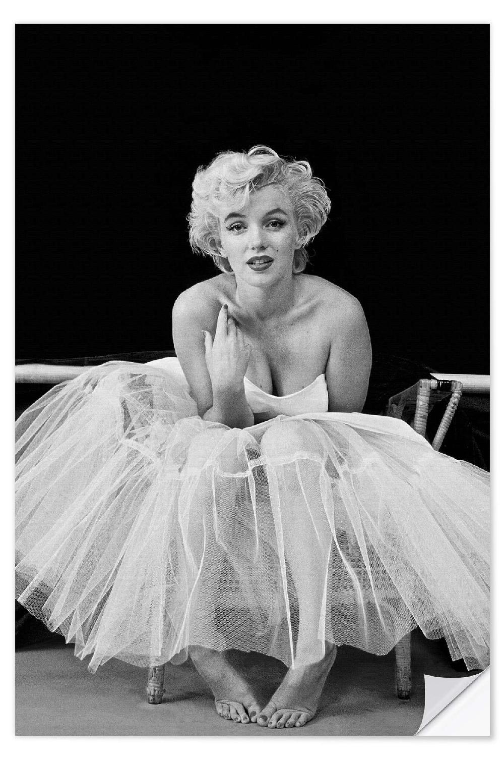 posterlounge Muursticker Marilyn Monroe in een tutu
