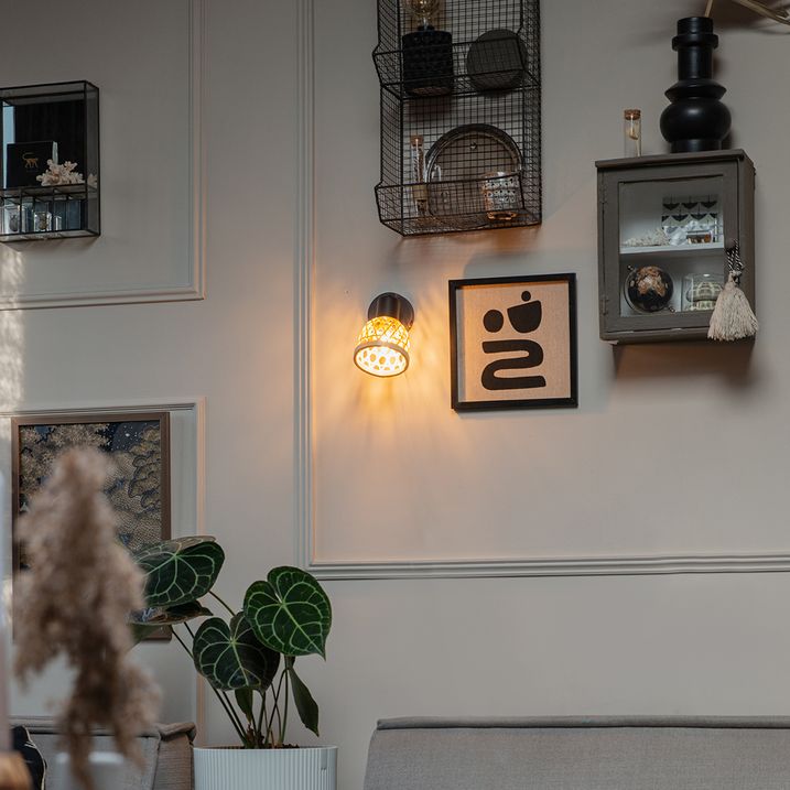 qazqa Oosterse spot zwart met bamboe en schakelaar - Rayan