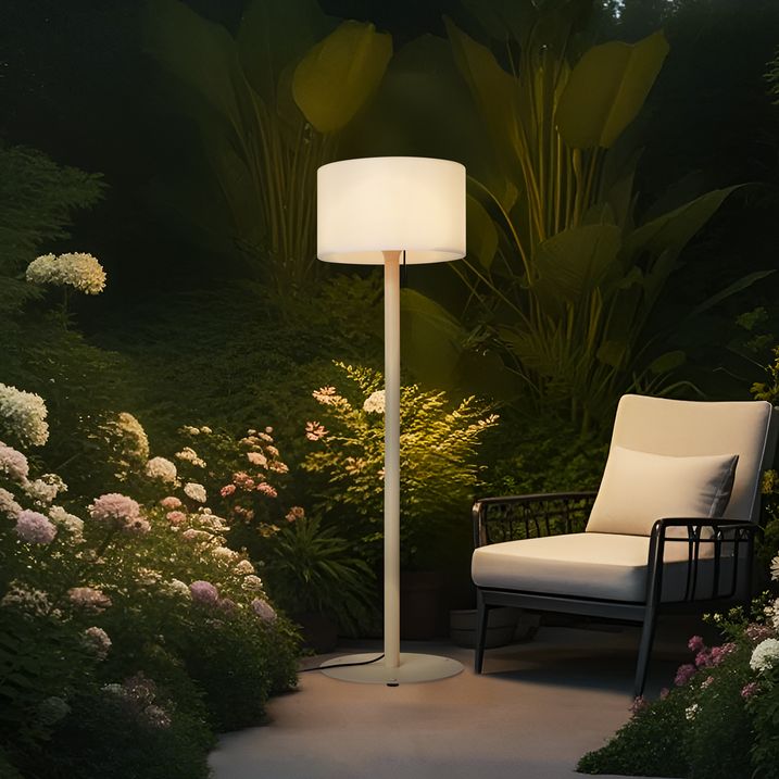 qazqa Scandinavische buiten vloerlamp beige met witte kap IP44 - Mississippi