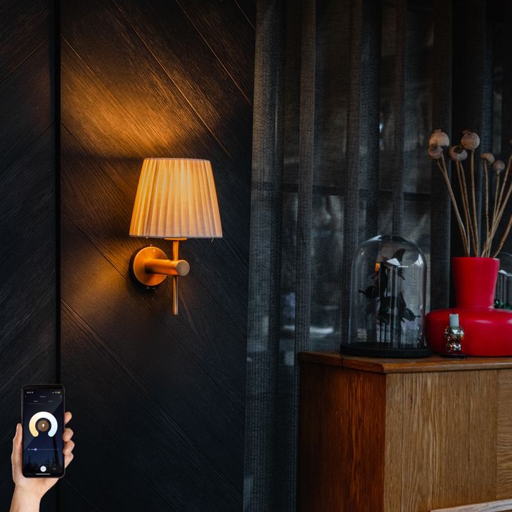 qazqa Smart wandlamp brons met witte kap incl. Wifi A60- Pluk qazqa Smart wandlamp brons met witte kap incl. Wifi A60- Pluk