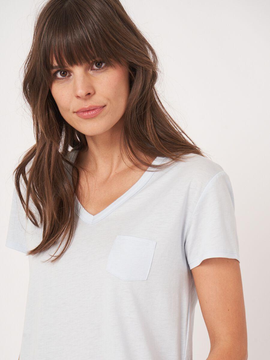 Repeat Cashmere Basic Dames T-shirt Met V-hals En Borstzak