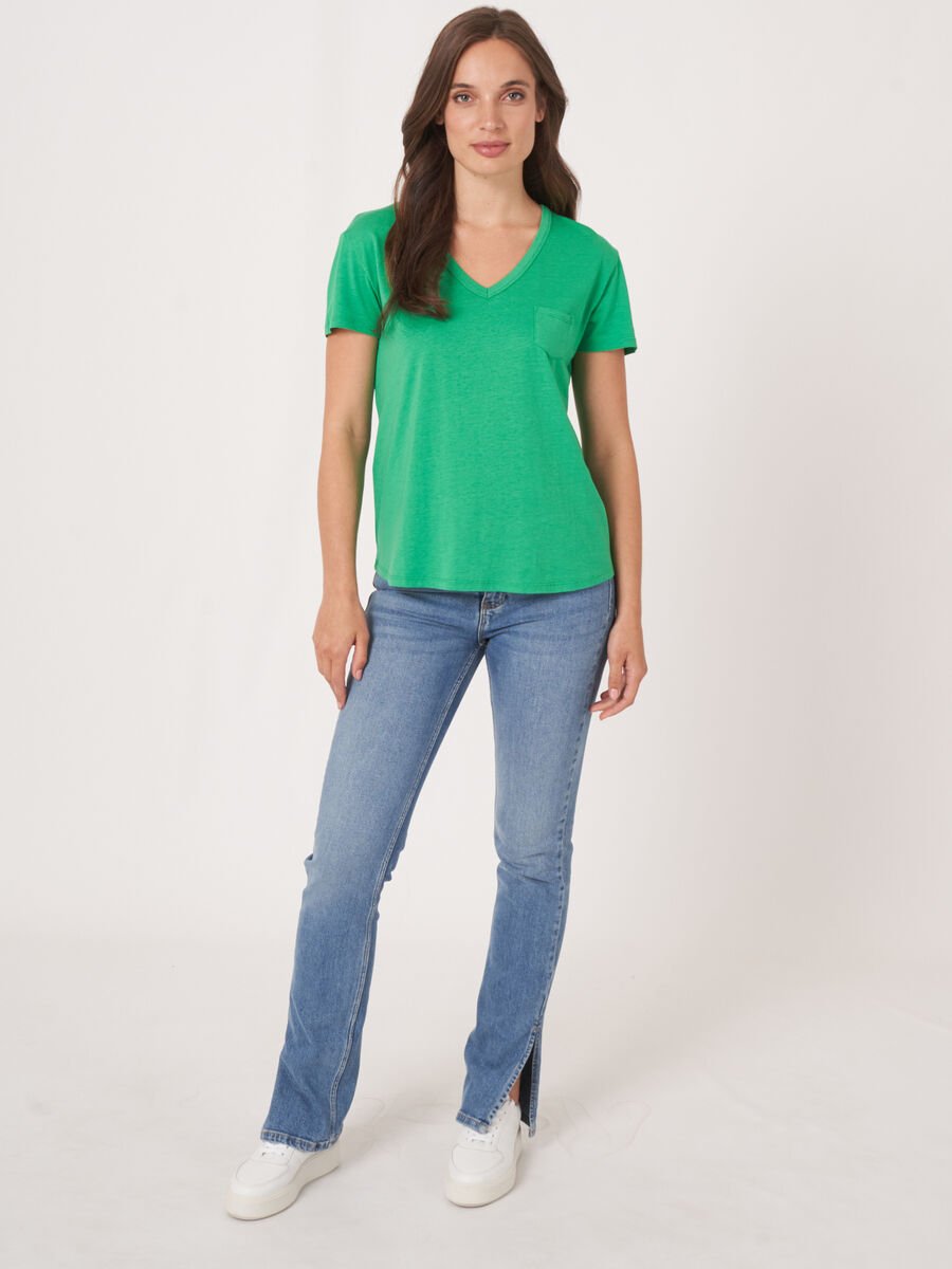 Repeat Cashmere Basic Dames T-shirt Met V-hals En Borstzak