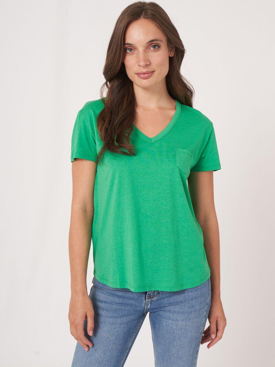 repeat cashmere Basic dames T-shirt met V-hals en borstzak