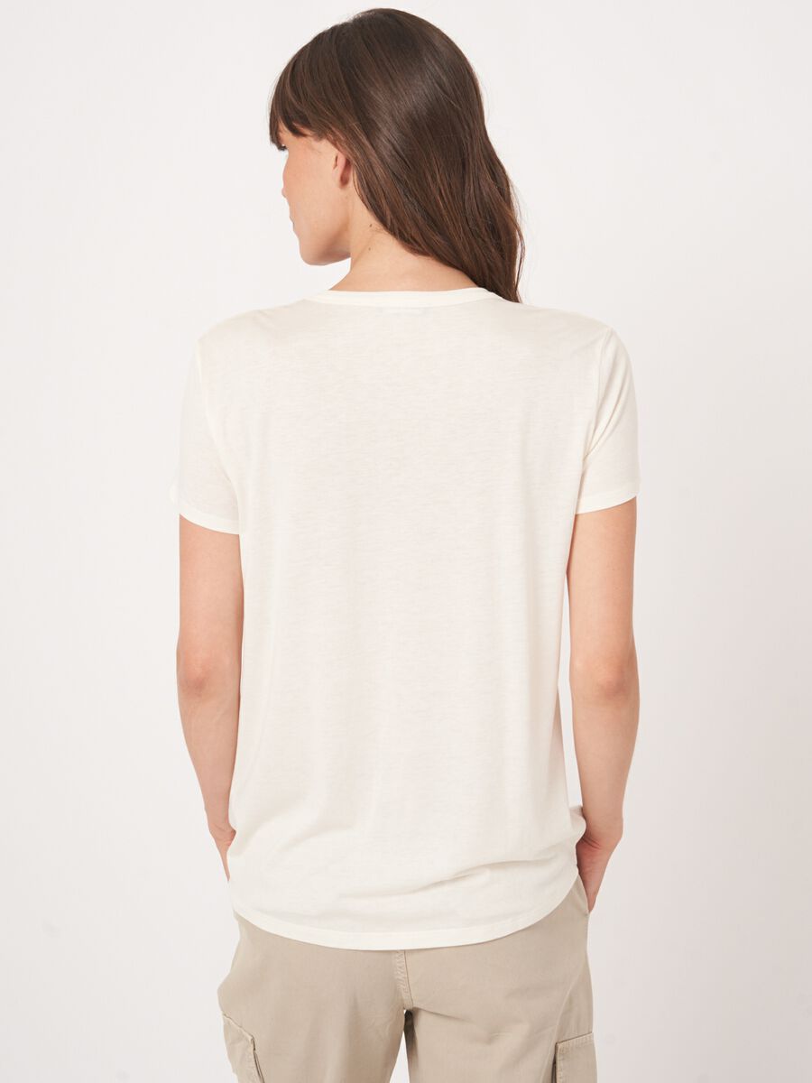 Repeat Cashmere Basic Dames T-shirt Met V-hals En Borstzak