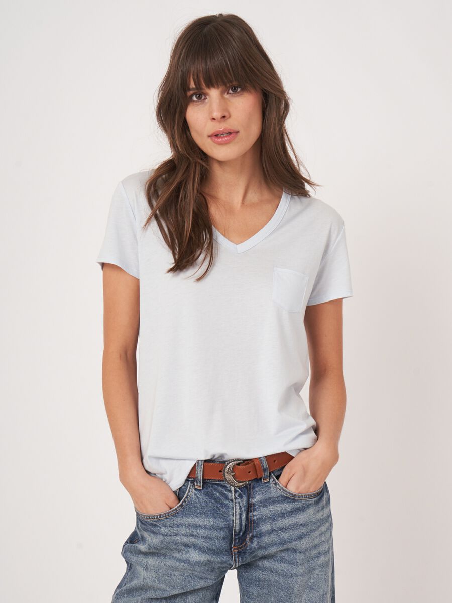 repeat cashmere Basic dames T-shirt met V-hals en borstzak