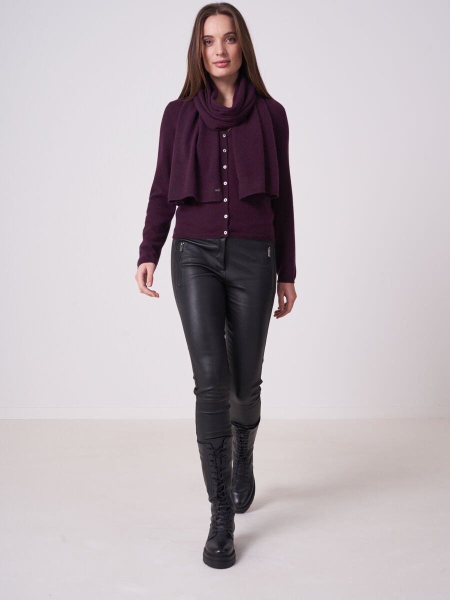 Repeat Cashmere Basic Fijngebreid Vest Met V-hals Van Biologisch Cashmere