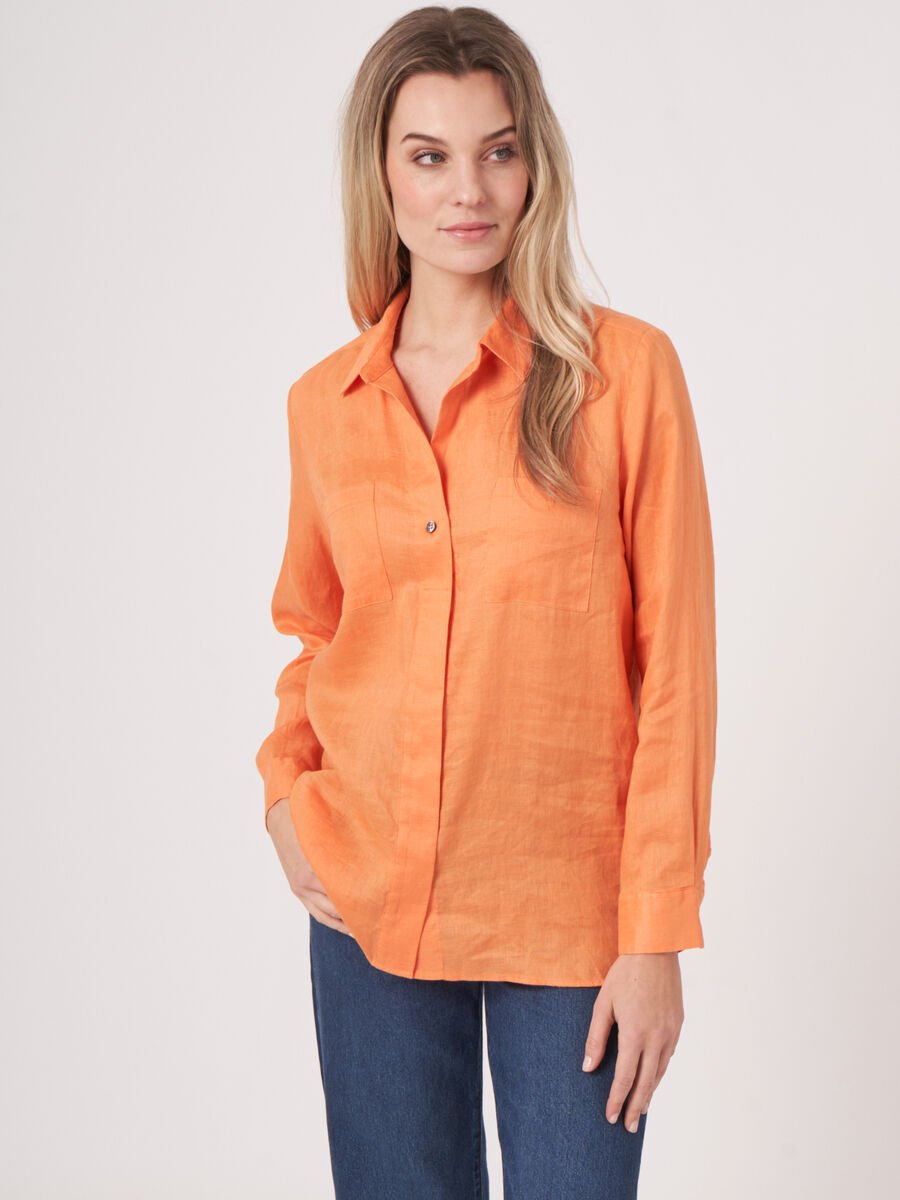 repeat cashmere Basic linnen blouse met borstzakken