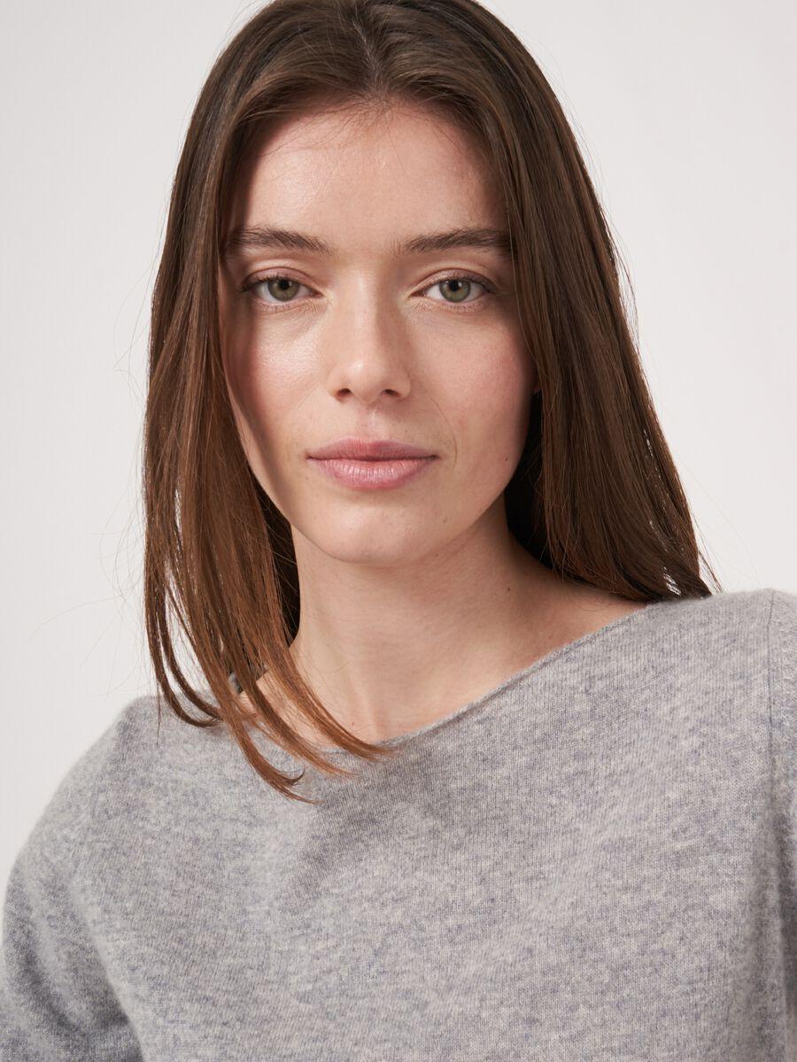 Repeat Cashmere Basic Organisch Cashmere Boothals Trui